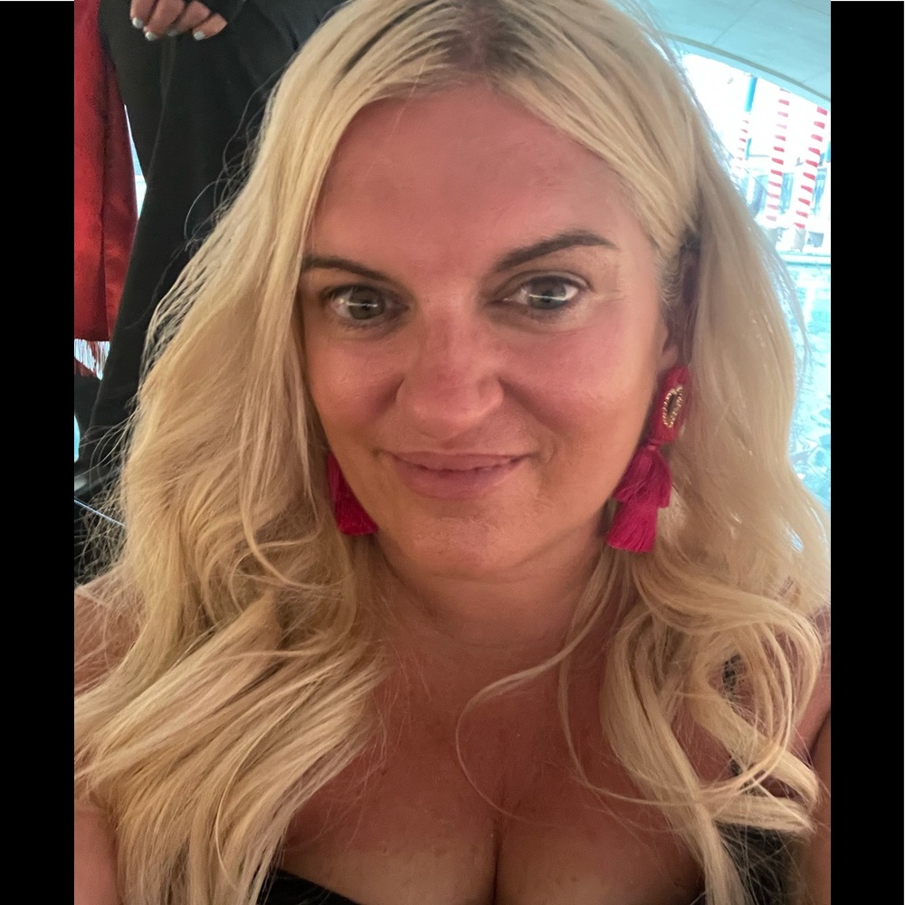 Meet your Posher, Tina